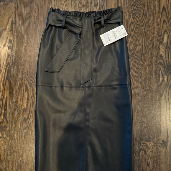 Capsule of vegan leather, silk and cotton. All new with tags!!! - Picture 4 of 13